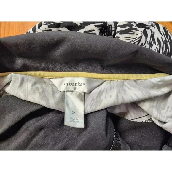 C.J. BANK ZIP UP JACKET BLACK AND WHITE PLUS SIZE 3X - Picture 4 of 7
